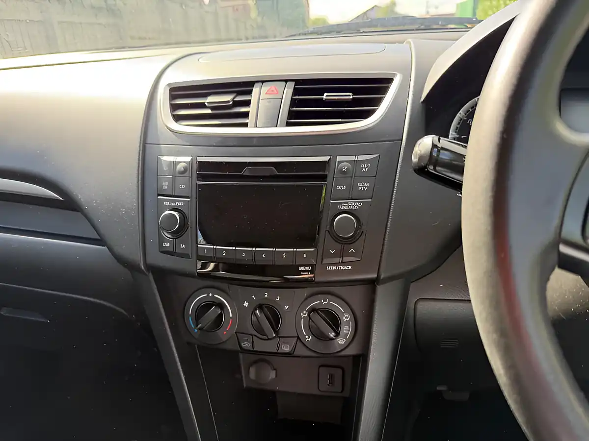 Used 2013 Suzuki Swift SZ2 Blue - Interior and Exterior details 17