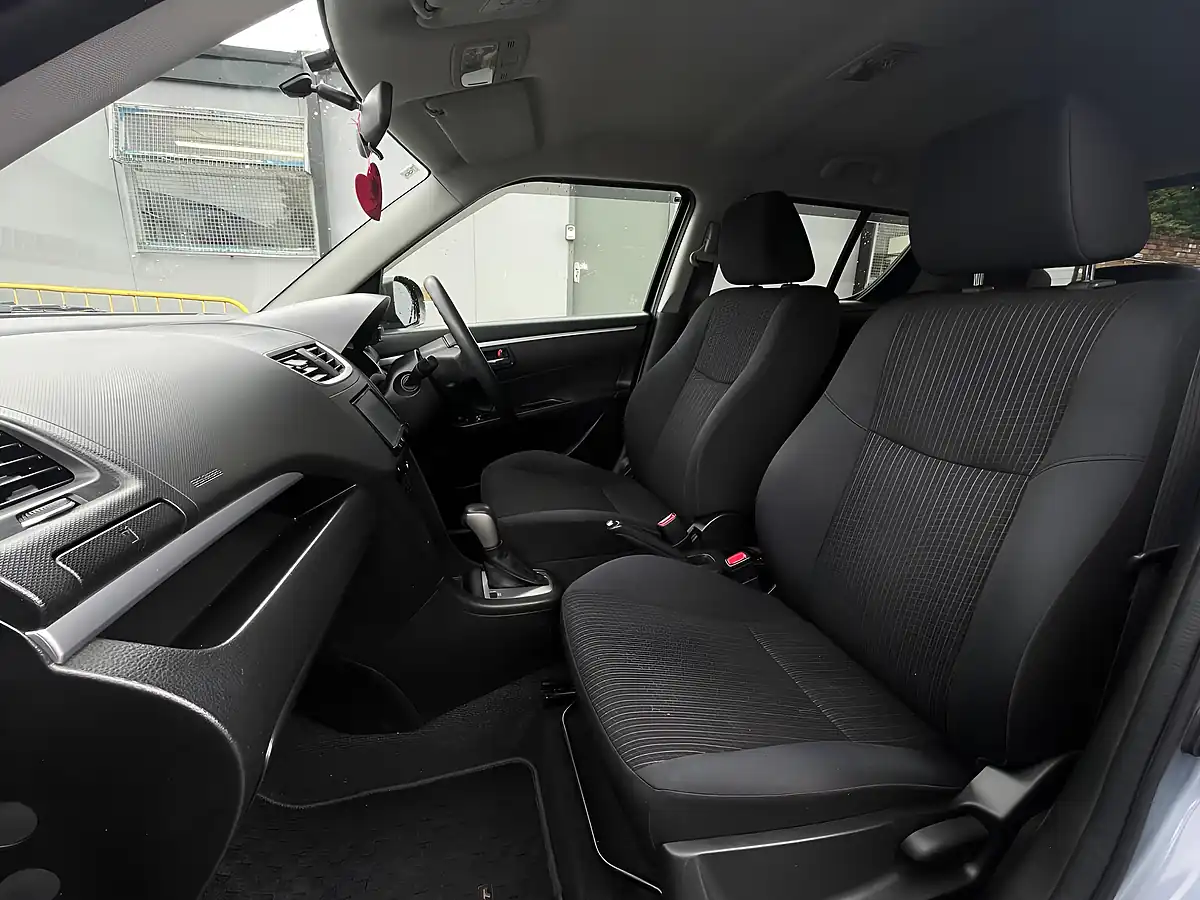 Used 2013 Suzuki Swift SZ3 Blue - Interior and Exterior details 14
