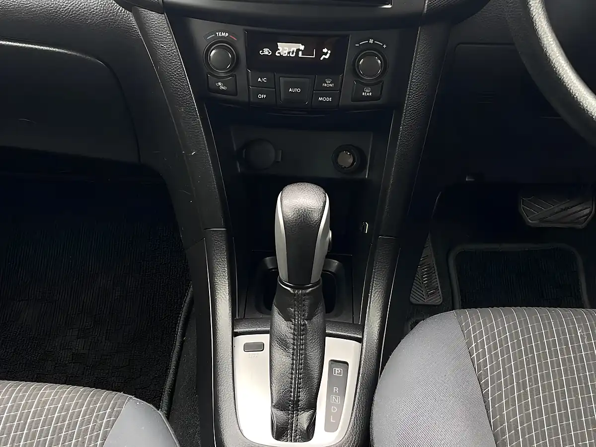 Used 2013 Suzuki Swift SZ3 Blue - Interior and Exterior details 18