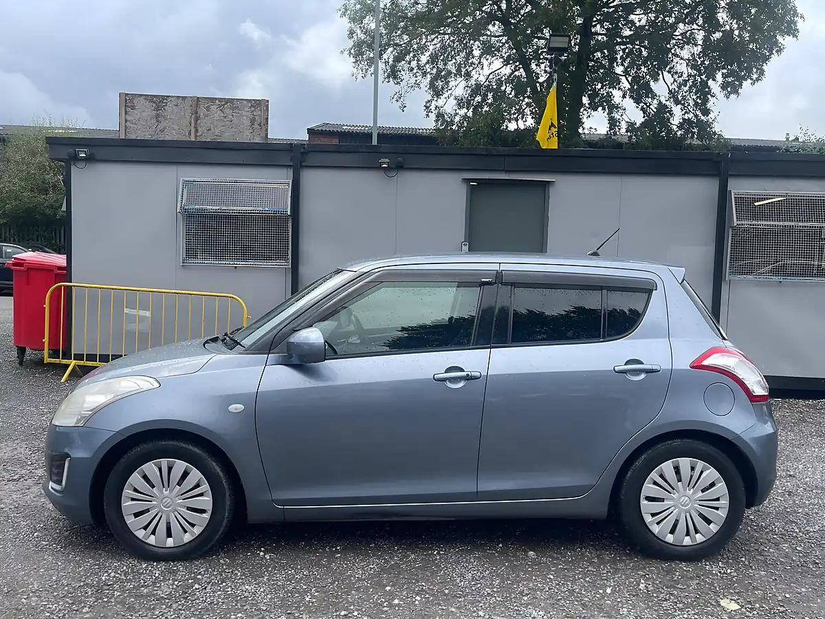 Used 2013 Suzuki Swift SZ3 Blue - Interior and Exterior details 8