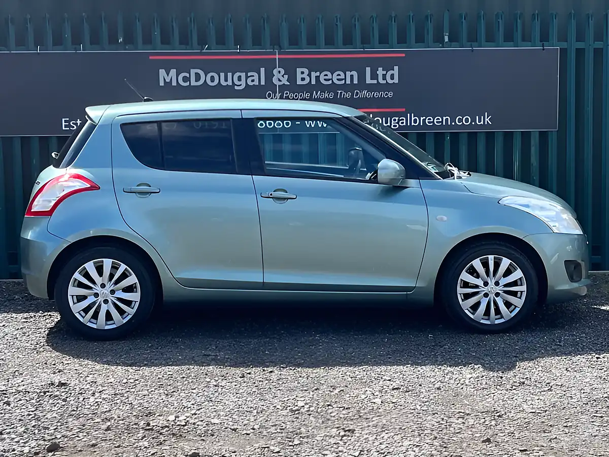 Used 2013 Suzuki Swift SZ4 Green - Interior and Exterior details 6
