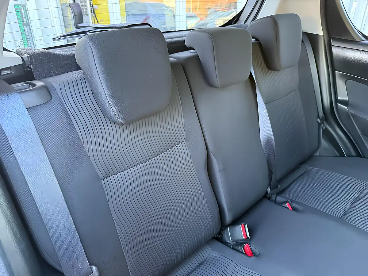 Used 2013 Suzuki Swift SZ4 Silver - Interior and Exterior details 4