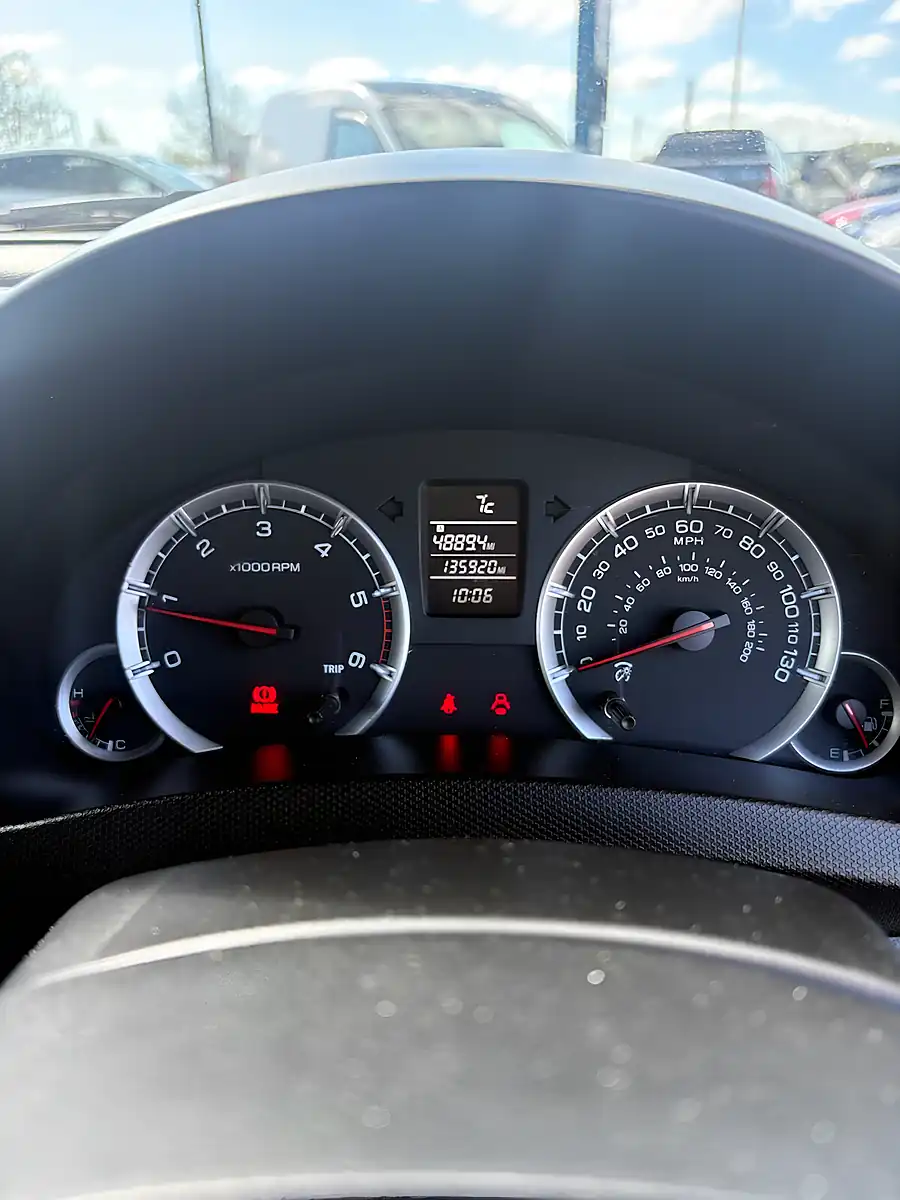 Used 2013 Suzuki Swift SZ4 White - Interior and Exterior details 11