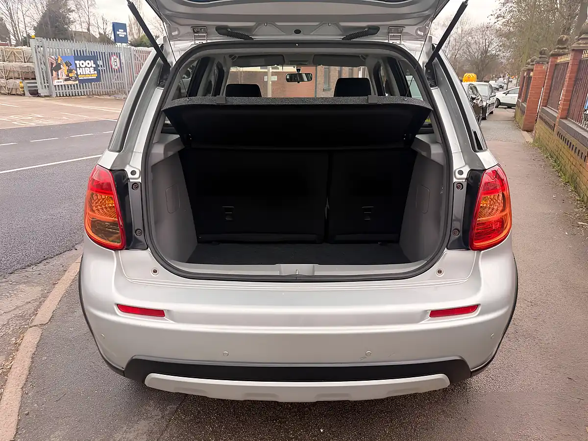 Used 2013 Suzuki SX4 SZ5 4Grip Silver - Interior and Exterior details 14