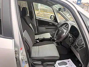 Used 2013 Suzuki SX4 SZ5 4Grip Silver - Interior and Exterior details 16