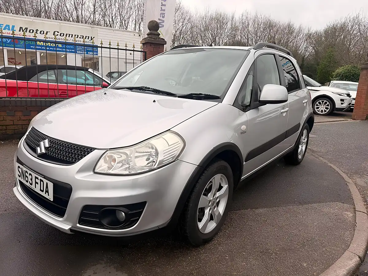 Used 2013 Suzuki SX4 SZ5 4Grip Silver - Interior and Exterior details 2
