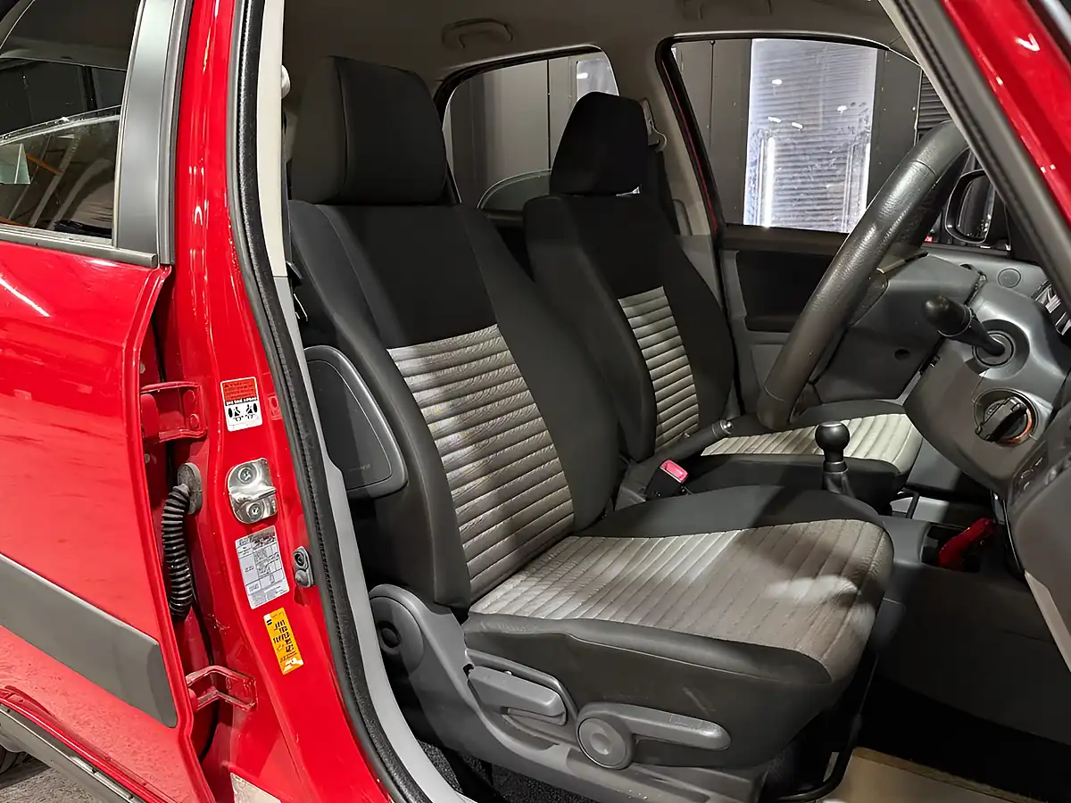 Used 2013 Suzuki SX4 SZ5 Red - Interior and Exterior details 11