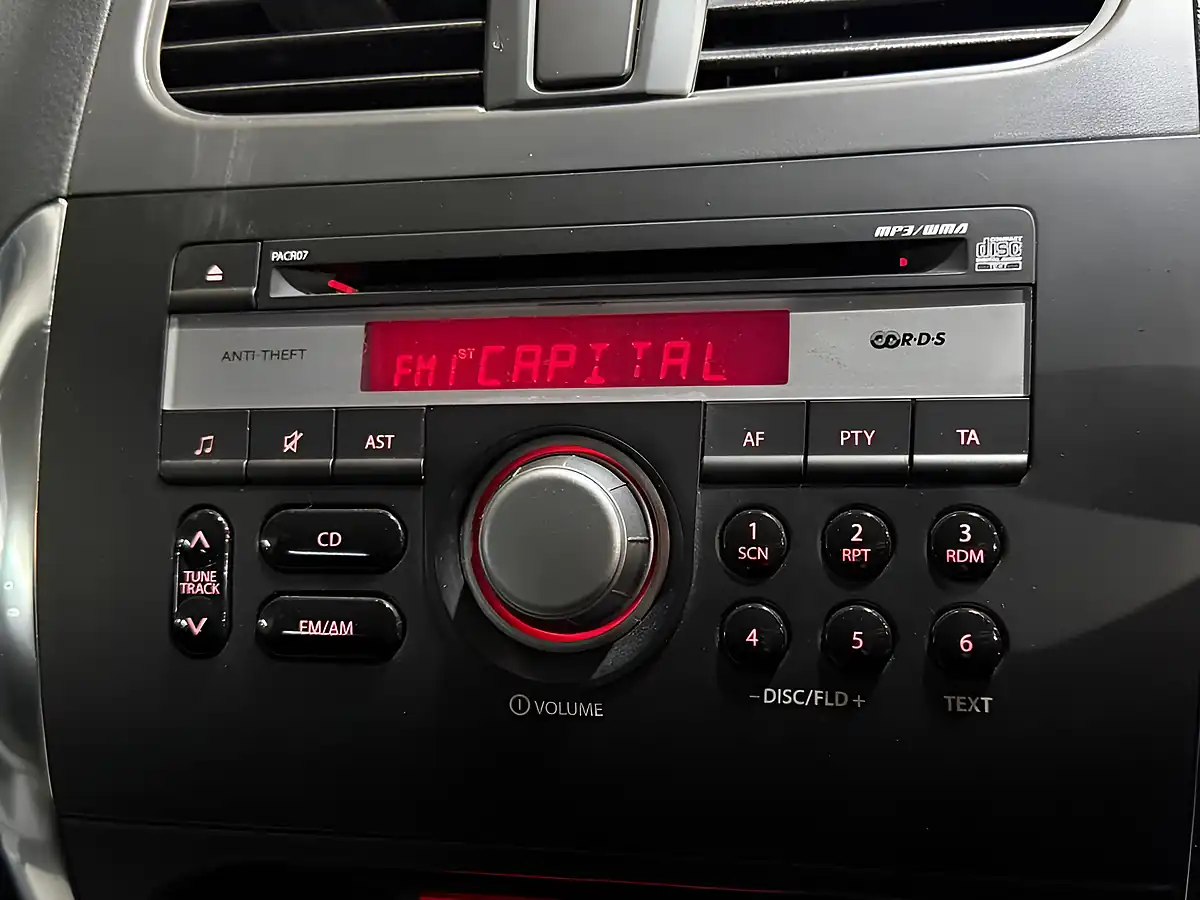 Used 2013 Suzuki SX4 SZ5 Red - Interior and Exterior details 16