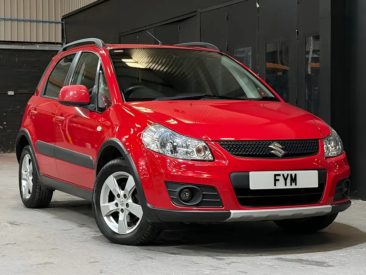 Used 2013 Suzuki SX4 SZ5 Red - Interior and Exterior details 3