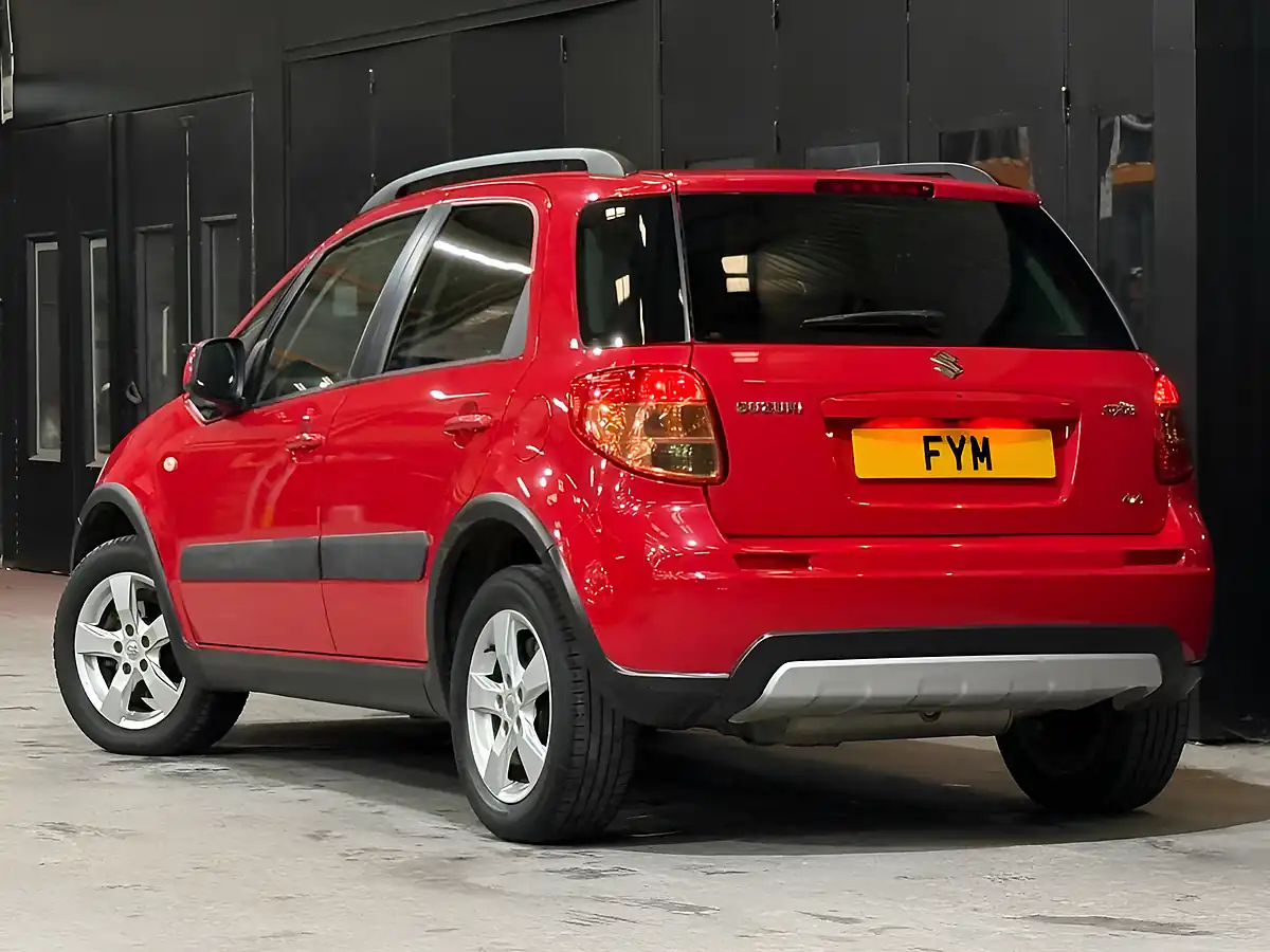 Used 2013 Suzuki SX4 SZ5 Red - Interior and Exterior details 5