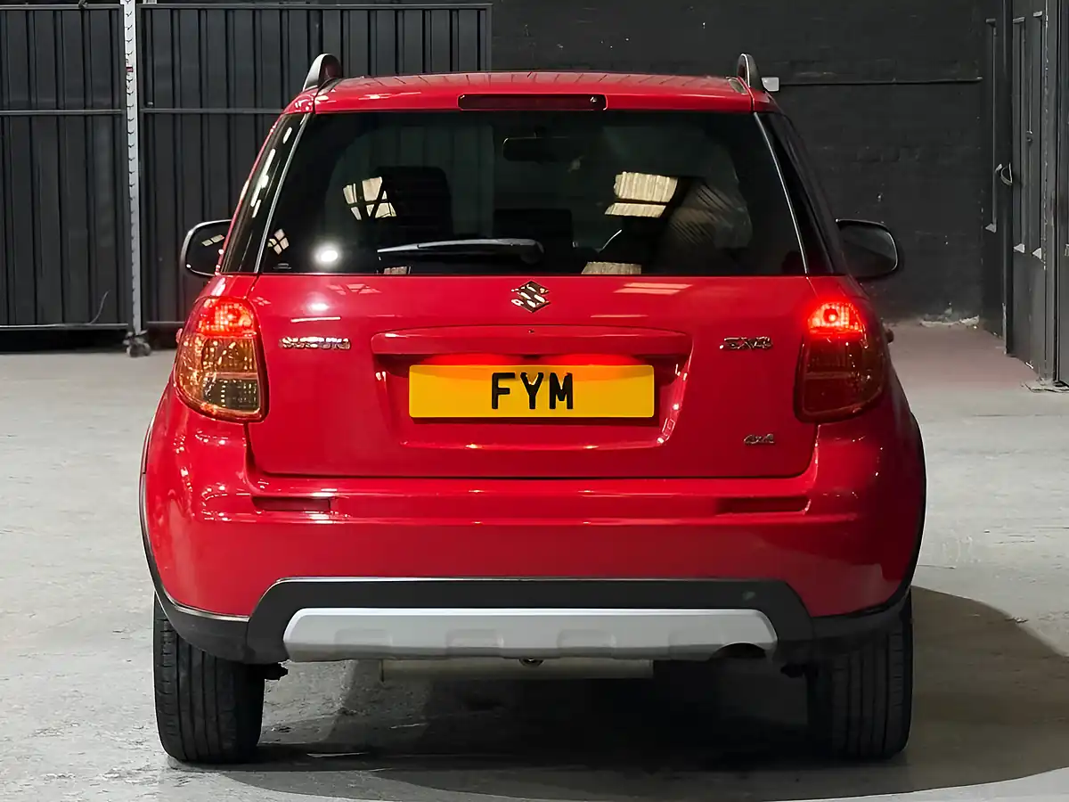 Used 2013 Suzuki SX4 SZ5 Red - Interior and Exterior details 8