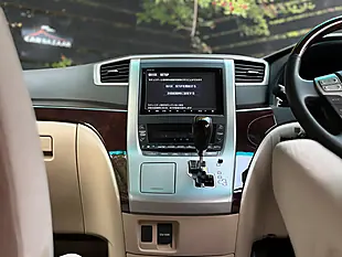 Used 2013 Toyota Alphard 240X Welcab White - Interior and Exterior details 13