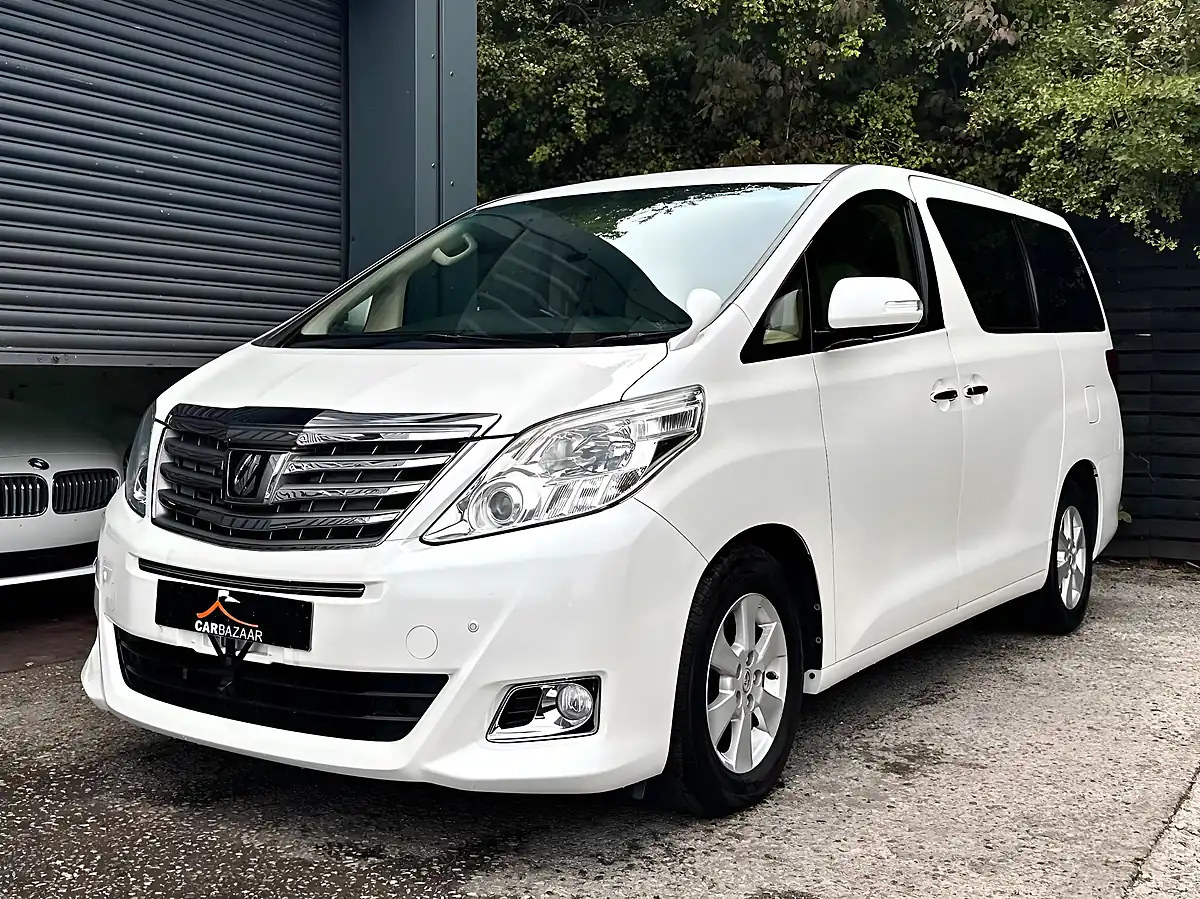 Used 2013 Toyota Alphard 240X Welcab White - Interior and Exterior details 5
