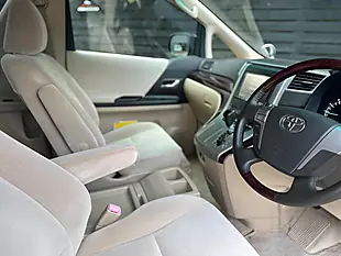 Used 2013 Toyota Alphard 240X Welcab White - Interior and Exterior details 6