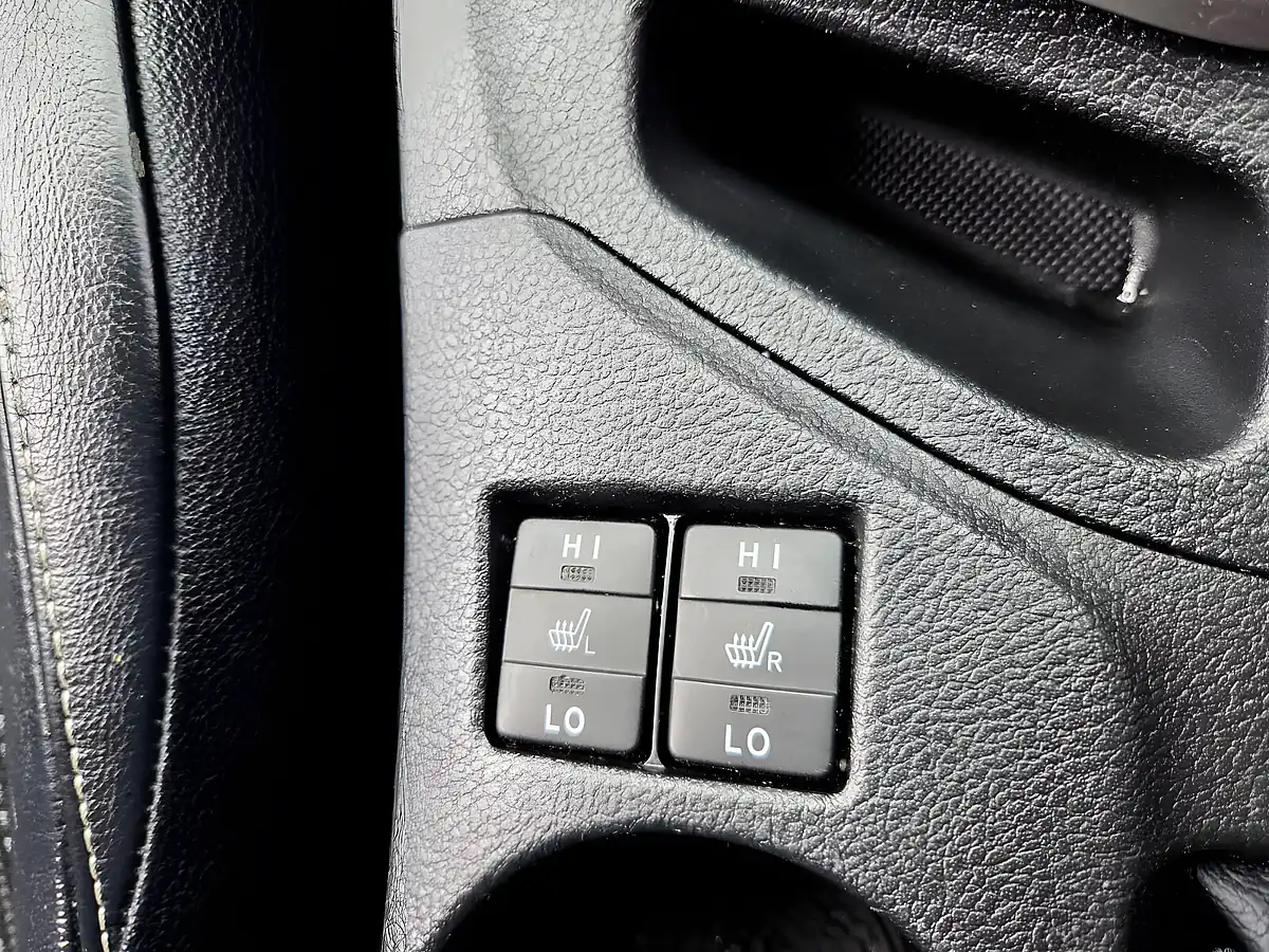 Used 2013 Toyota Auris Excel Touring Sports Blue - Interior and Exterior details 12