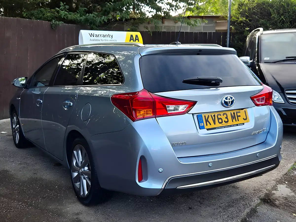 Used 2013 Toyota Auris Excel Touring Sports Blue - Interior and Exterior details 4
