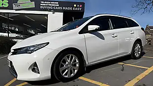 Used 2013 Toyota Auris Excel Touring Sports White - Interior and Exterior details 10