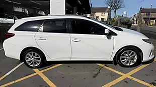 Used 2013 Toyota Auris Excel Touring Sports White - Interior and Exterior details 16