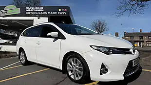 Used 2013 Toyota Auris Excel Touring Sports White - Interior and Exterior details 5