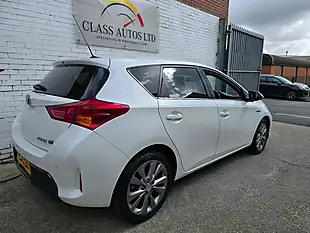 Used 2013 Toyota Auris Excel White - Interior and Exterior details 11