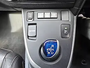 Used 2013 Toyota Auris Excel White - Interior and Exterior details 17