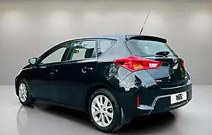 Used 2013 Toyota Auris Icon Black - Interior and Exterior details 11