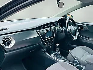 Used 2013 Toyota Auris Icon Black - Interior and Exterior details 12