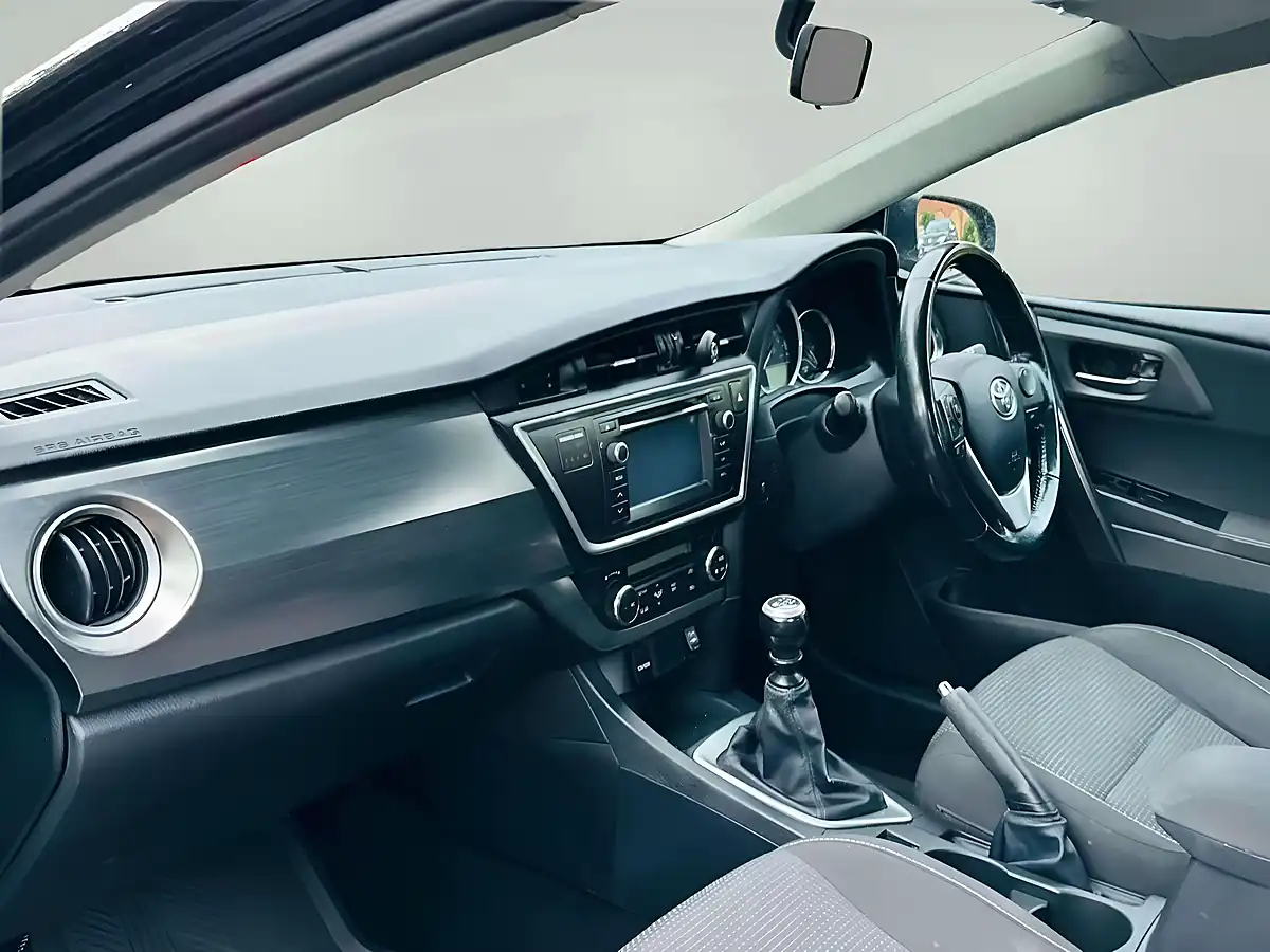 Used 2013 Toyota Auris Icon Black - Interior and Exterior details 12