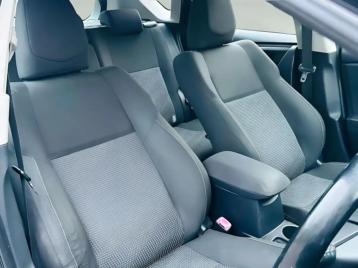 Used 2013 Toyota Auris Icon Black - Interior and Exterior details 16