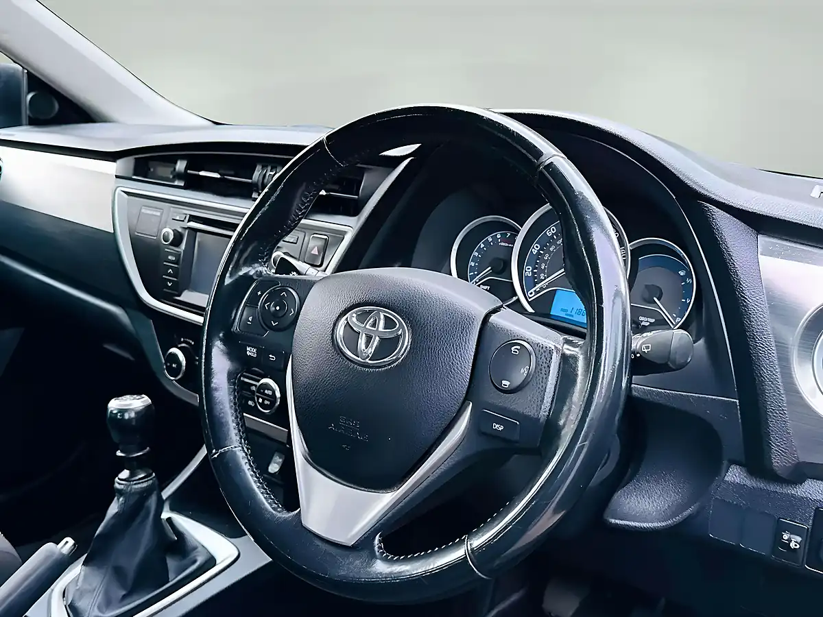 Used 2013 Toyota Auris Icon Black - Interior and Exterior details 7