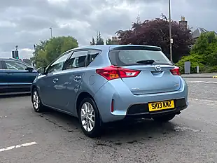 Used 2013 Toyota Auris Icon Blue - Interior and Exterior details 6