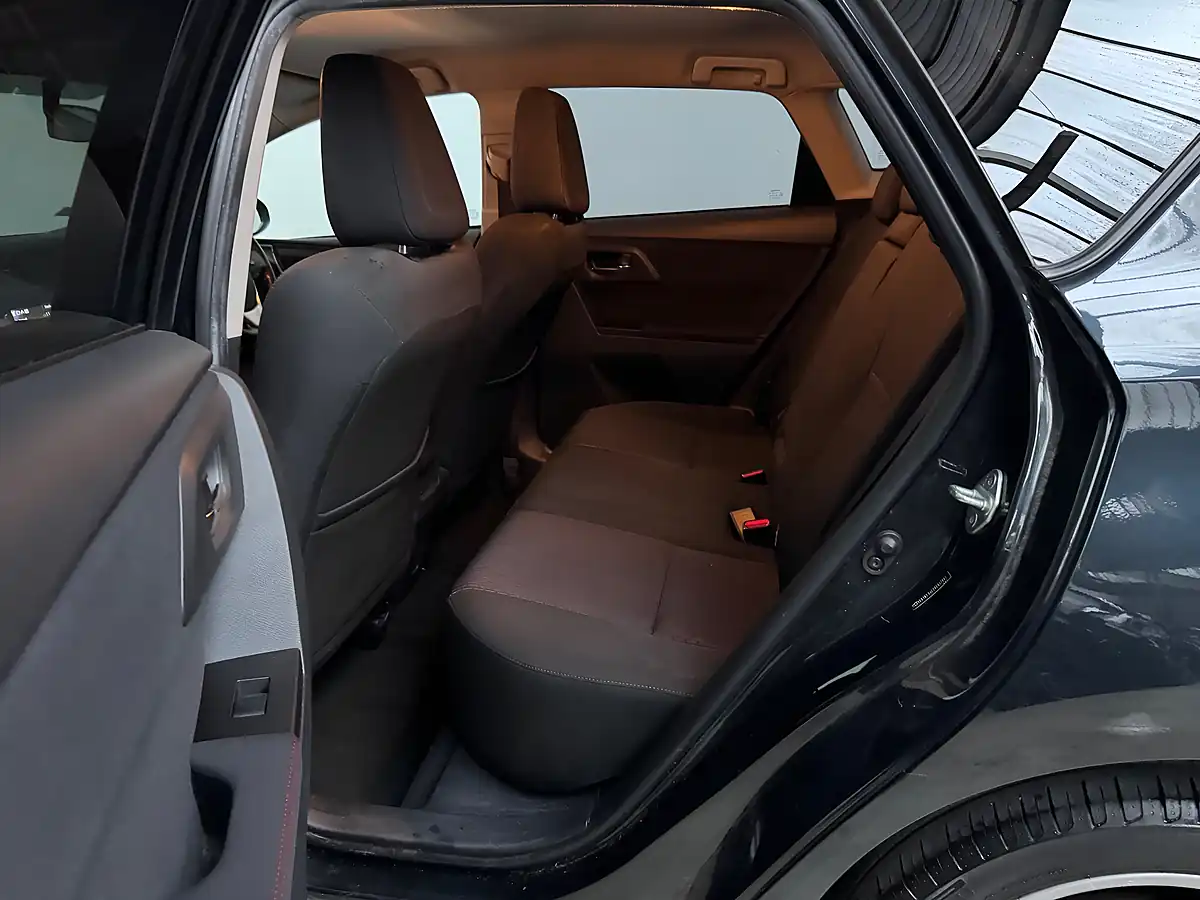 Used 2013 Toyota Auris Sport Aspen Grey - Interior and Exterior details 10