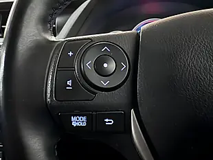 Used 2013 Toyota Auris Sport Aspen Grey - Interior and Exterior details 13