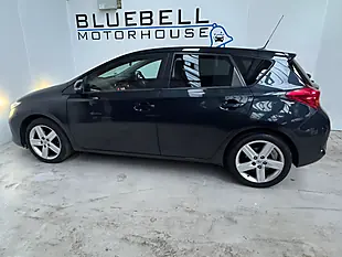 Used 2013 Toyota Auris Sport Aspen Grey - Interior and Exterior details 7