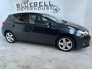Used 2013 Toyota Auris Sport Aspen Grey - Interior and Exterior details 8
