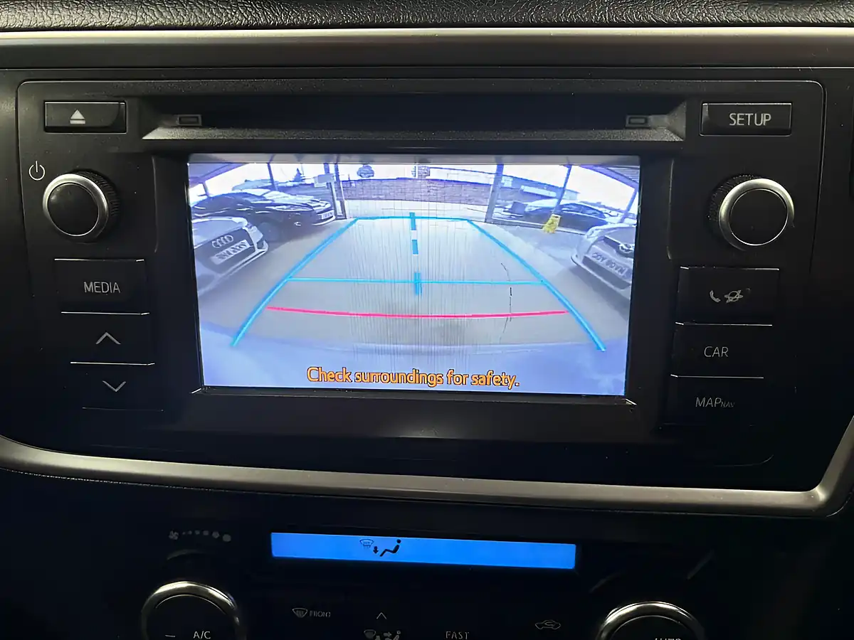 Used 2013 Toyota Auris Sport Blue - Interior and Exterior details 17