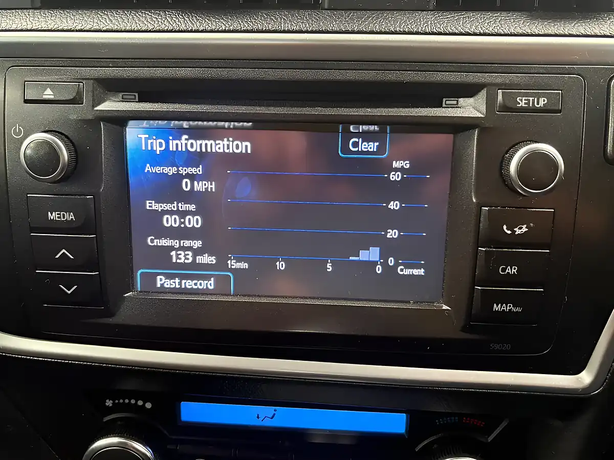 Used 2013 Toyota Auris Sport Blue - Interior and Exterior details 18