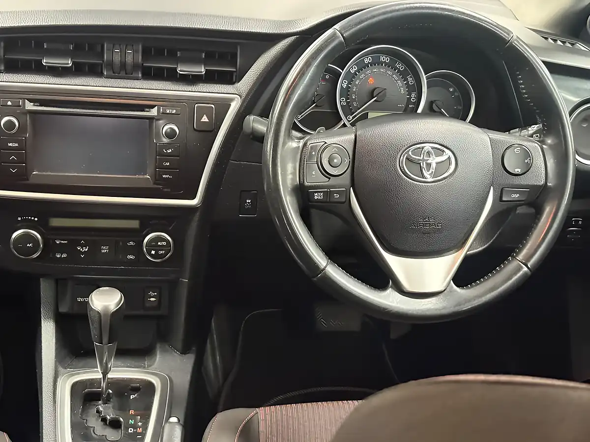 Used 2013 Toyota Auris Sport Blue - Interior and Exterior details 19
