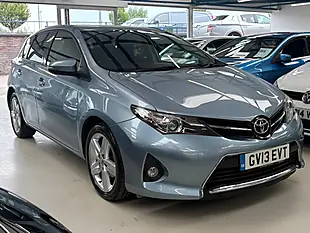 Used 2013 Toyota Auris Sport Blue - Interior and Exterior details 6