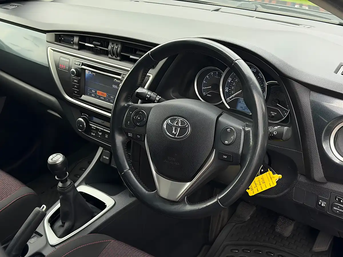Used 2013 Toyota Auris Sport Grey - Interior and Exterior details 16