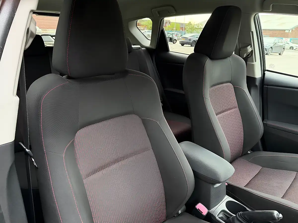 Used 2013 Toyota Auris Sport Grey - Interior and Exterior details 17