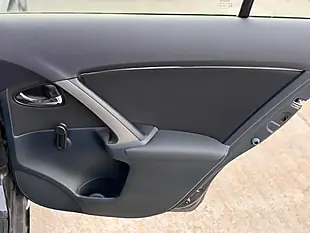 Used 2013 Toyota Avensis Active Tourer Black - Interior and Exterior details 15