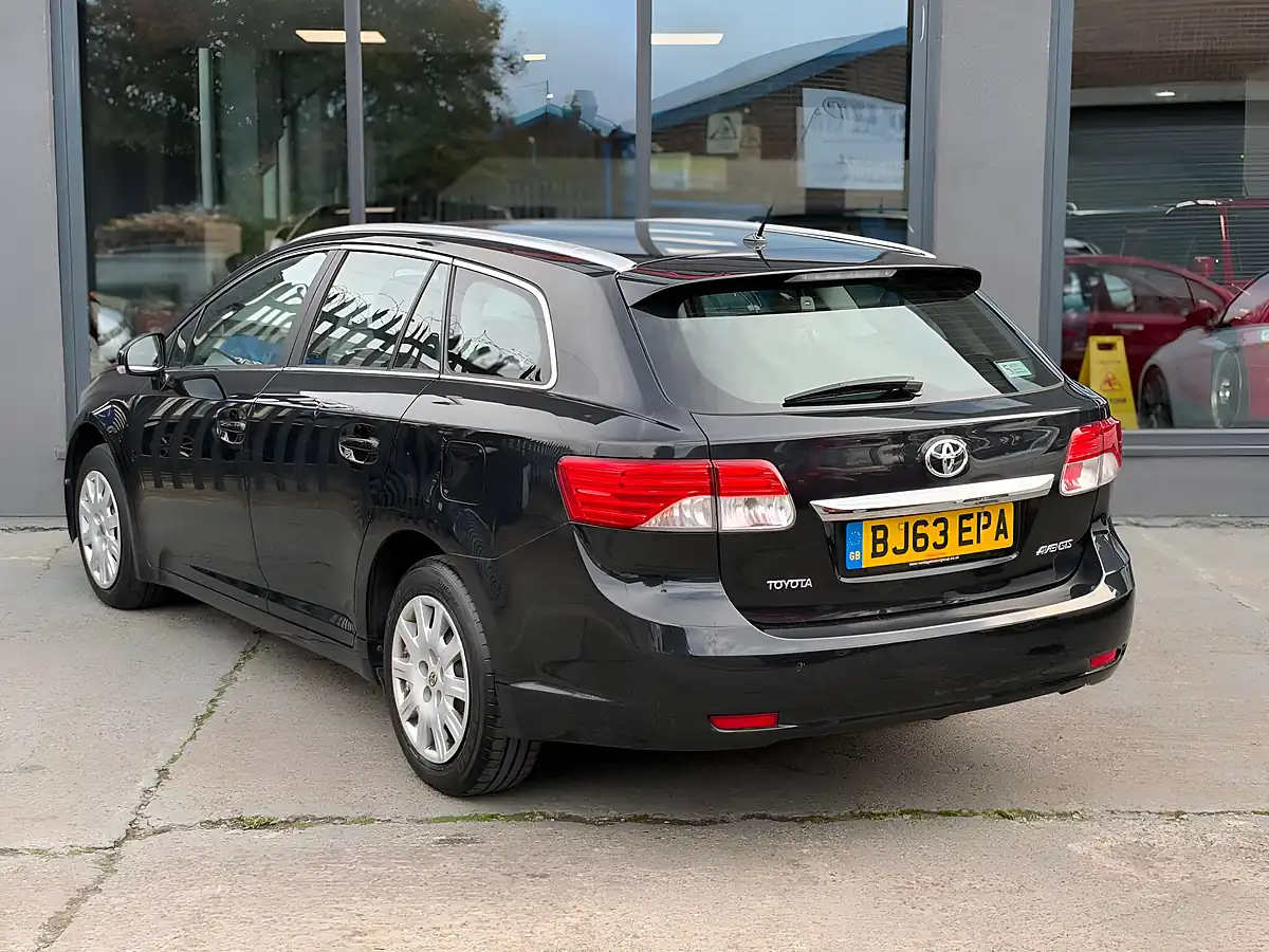 Used 2013 Toyota Avensis Active Tourer Black - Interior and Exterior details 3