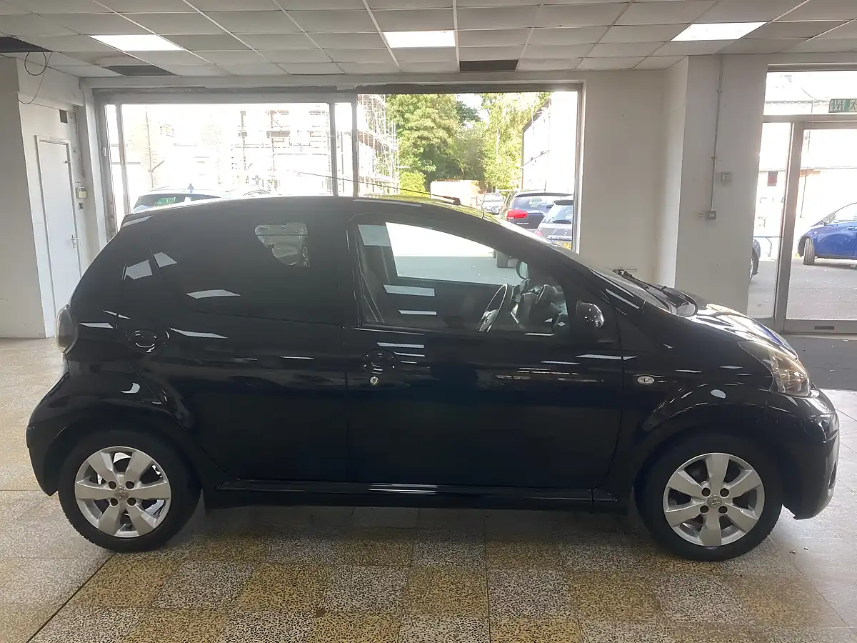 Used 2013 Toyota Aygo Fire Black - Interior and Exterior details 10