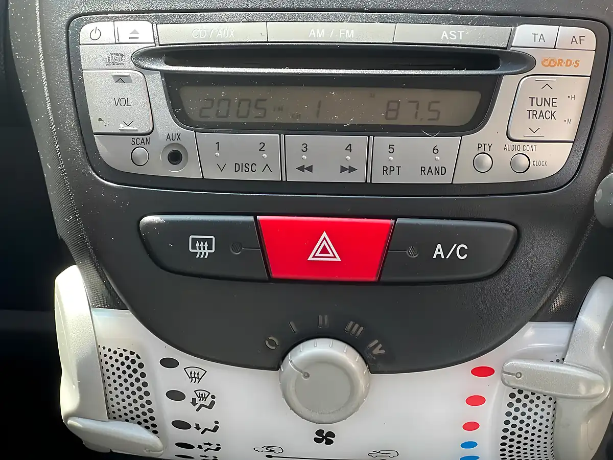 Used 2013 Toyota Aygo Fire Orange - Interior and Exterior details 13