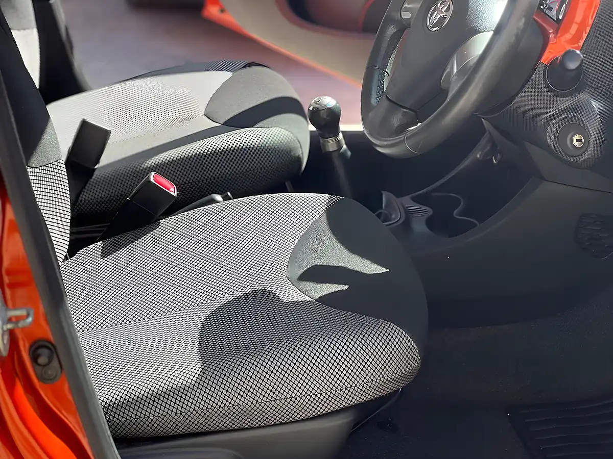 Used 2013 Toyota Aygo Fire Orange - Interior and Exterior details 9