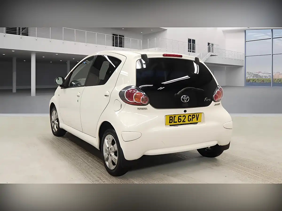 Used 2013 Toyota Aygo Fire White - Interior and Exterior details 2