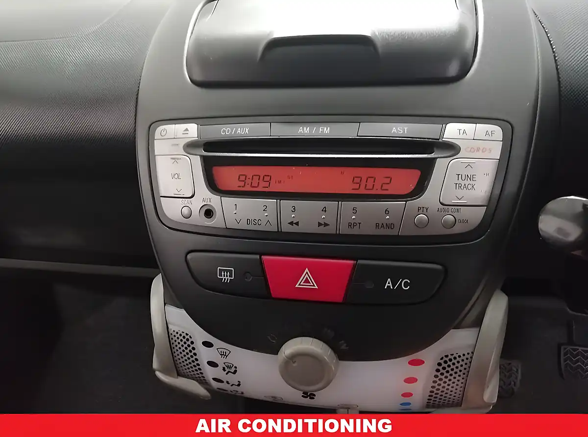 Used 2013 Toyota Aygo Hatchback White - Interior and Exterior details 10