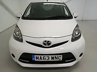 Used 2013 Toyota Aygo Hatchback White - Interior and Exterior details 14