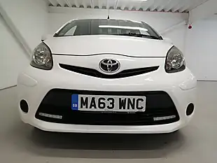 Used 2013 Toyota Aygo Hatchback White - Interior and Exterior details 4